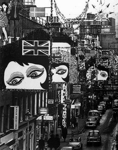 Carnaby Street 1967 - Christmas.jpg. Click on the picture to enlarge